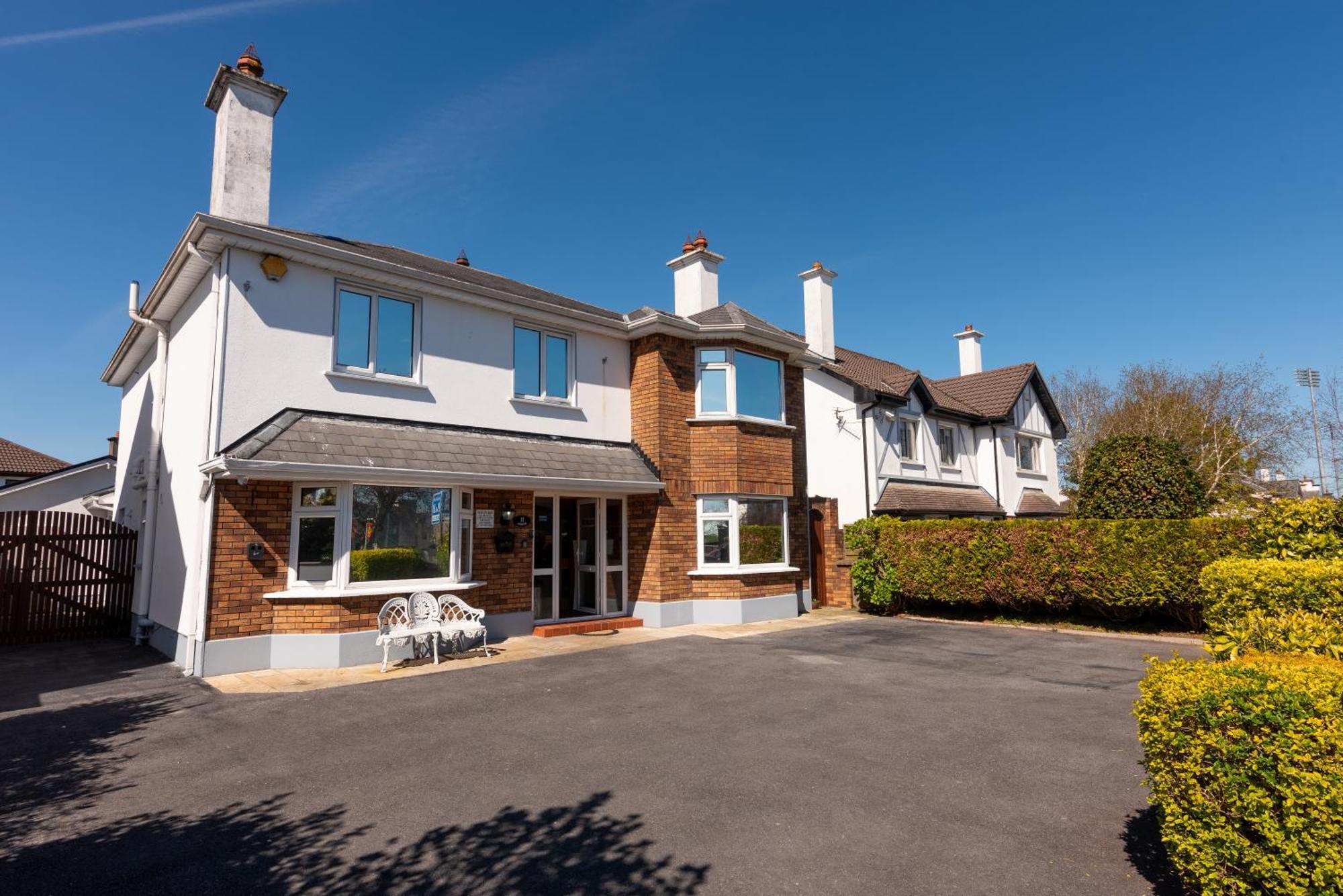 Avalon House Hotel Galway Bagian luar foto