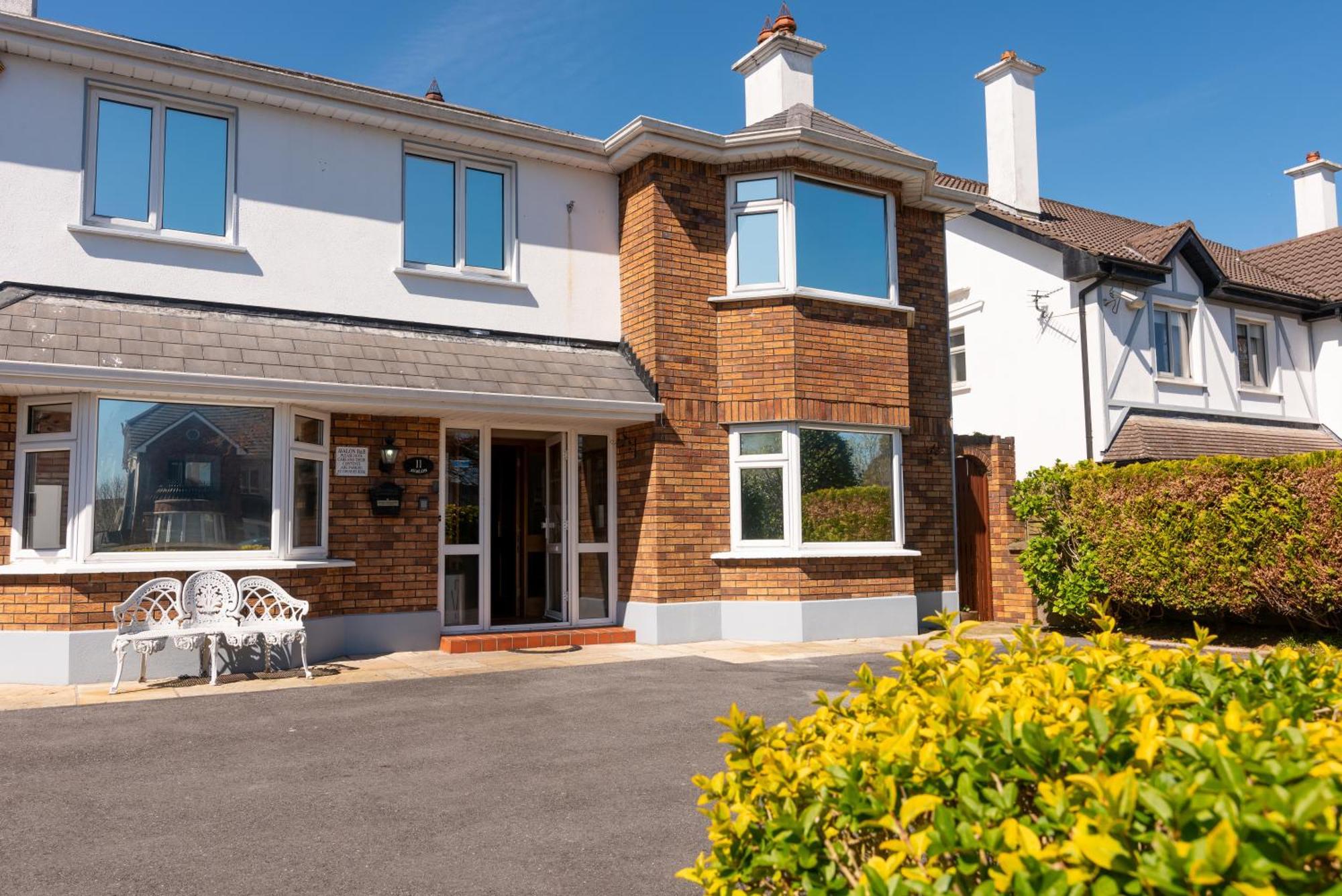 Avalon House Hotel Galway Bagian luar foto