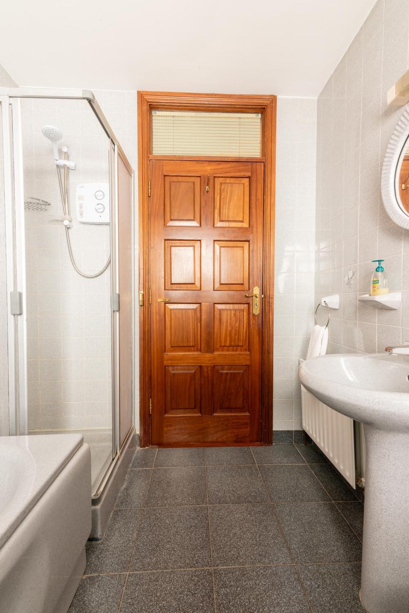 Avalon House Hotel Galway Bagian luar foto
