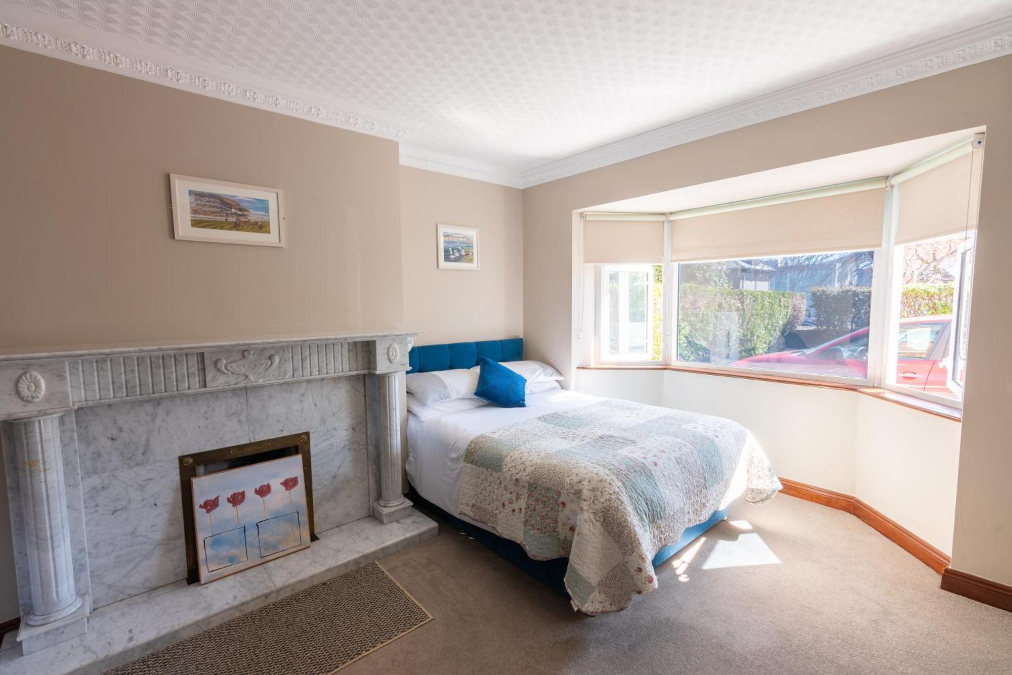 Avalon House Hotel Galway Bagian luar foto