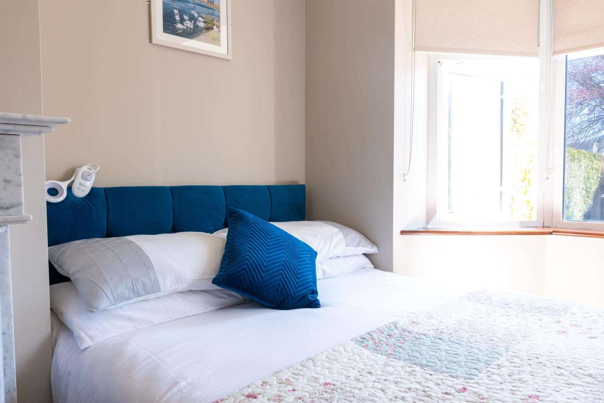 Avalon House Hotel Galway Bagian luar foto