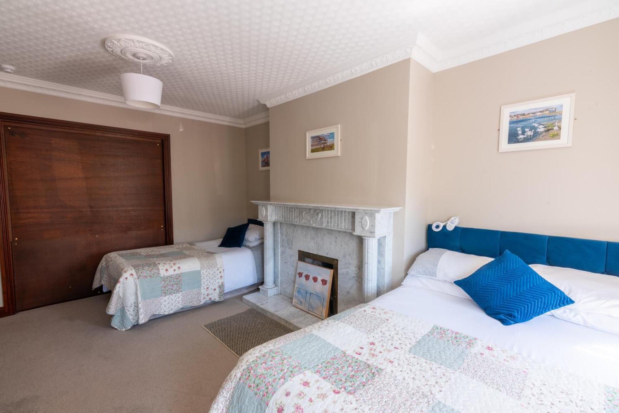 Avalon House Hotel Galway Bagian luar foto