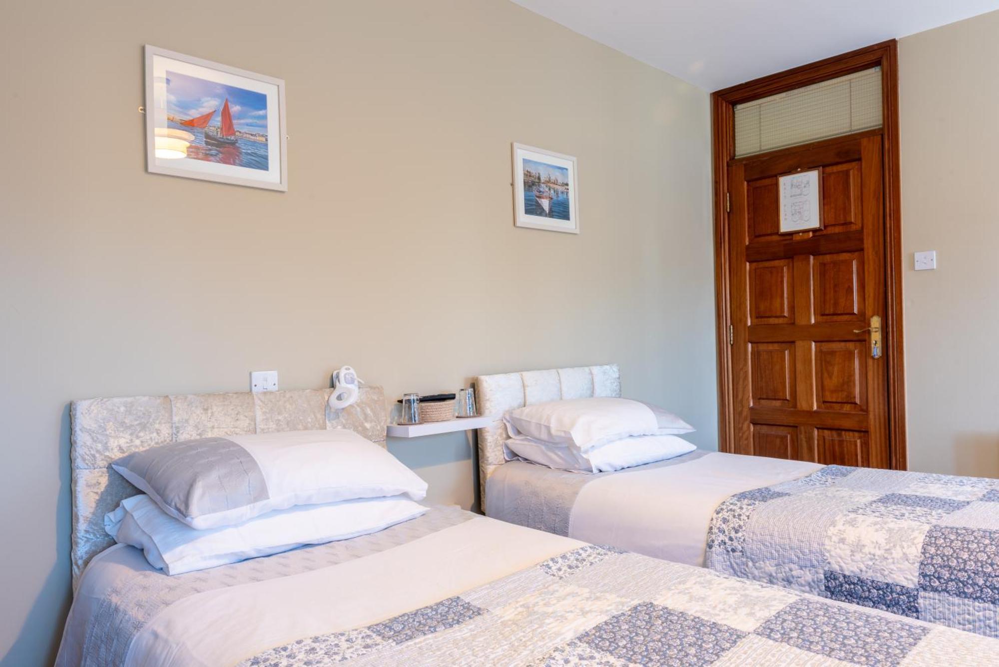 Avalon House Hotel Galway Bagian luar foto